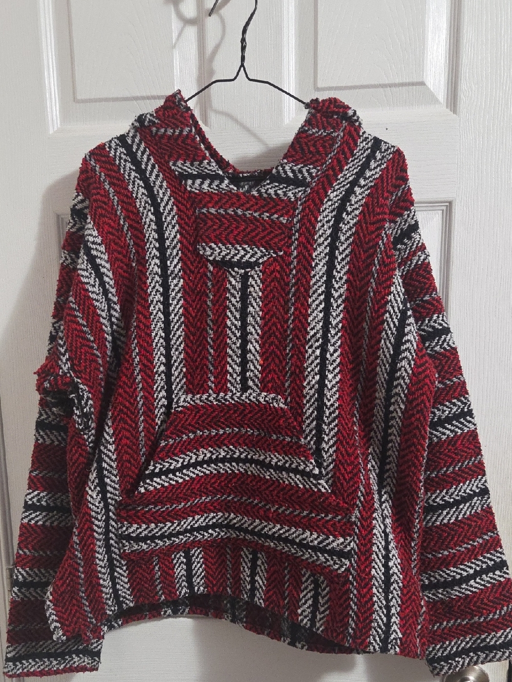 Red And White Baja Sweater Drug Rug